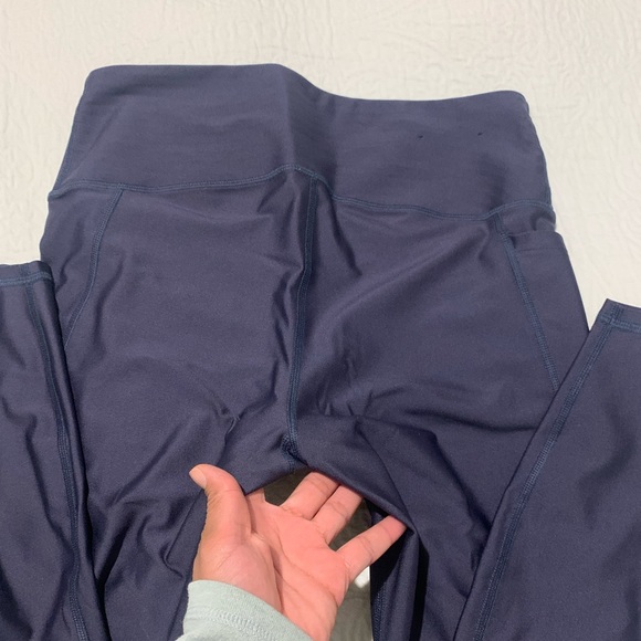 Under Armour Compression leggings size L. Tempered steel color. Has pocket! - Picture 6 of 6